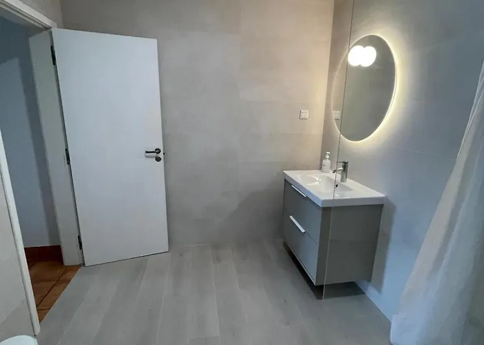 Marc & Cathy לאגוּ‏ש